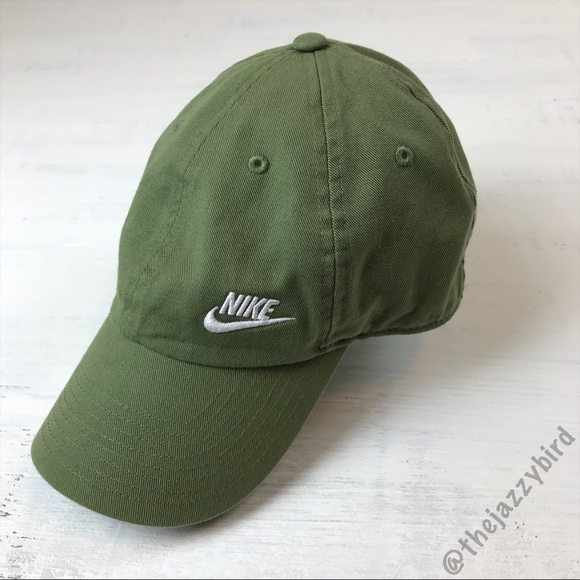 green nike baseball cap